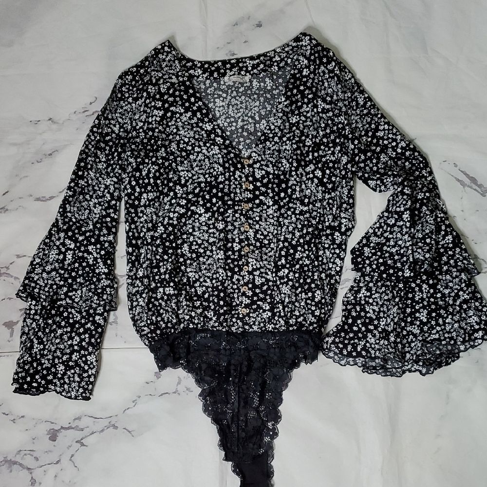 Free People Black and White Ditsy Floral Ruffled Bell Sleeve Bodysuit